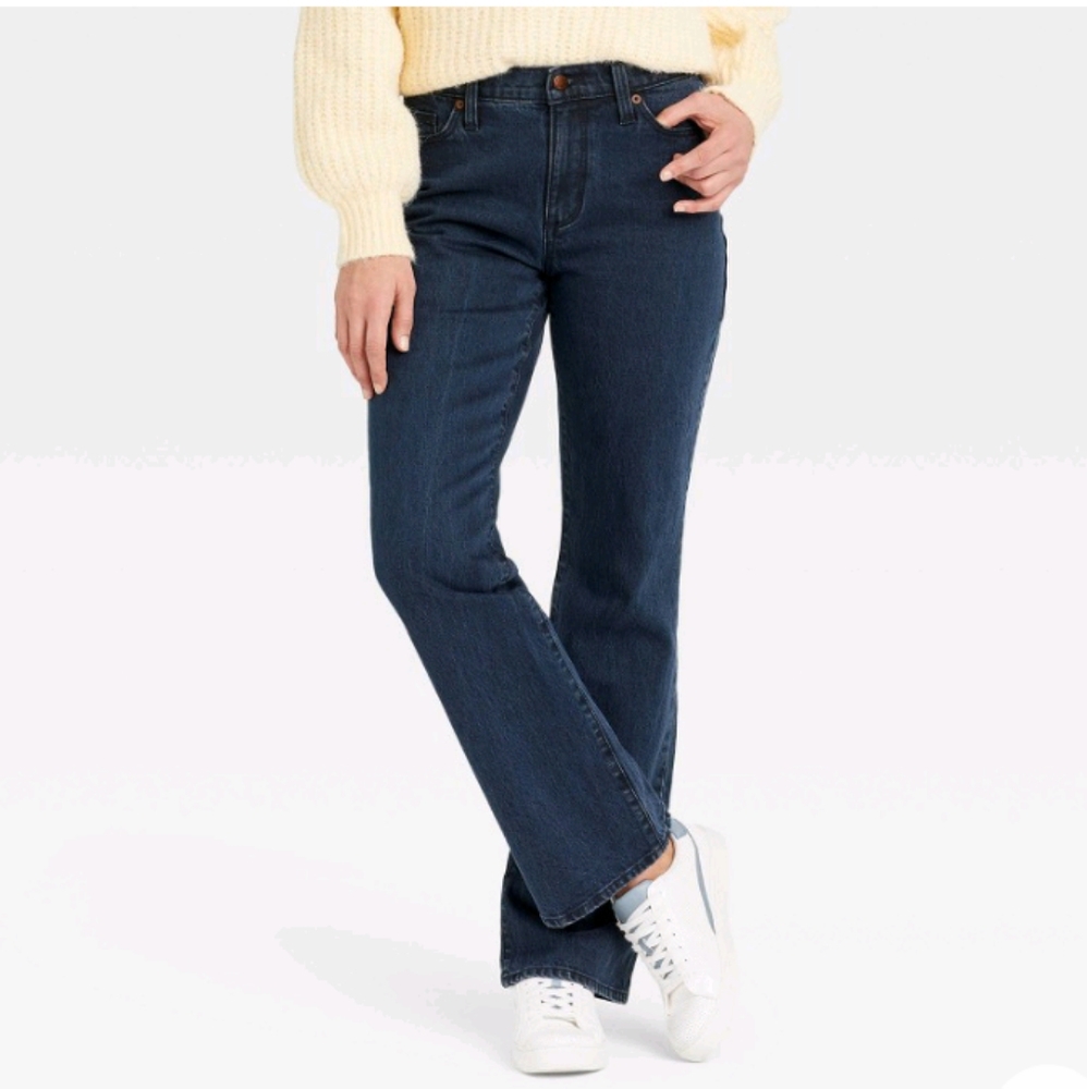 Women's High-Rise Vintage Bootcut Jeans - Universal Thread™ Dark Blue 6/28